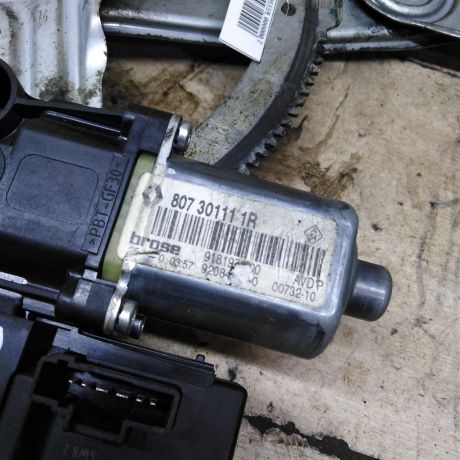 steklopodieemnik-elektriceskii-perednii-pravyi-renault-fluence-i-art-101598-big-3