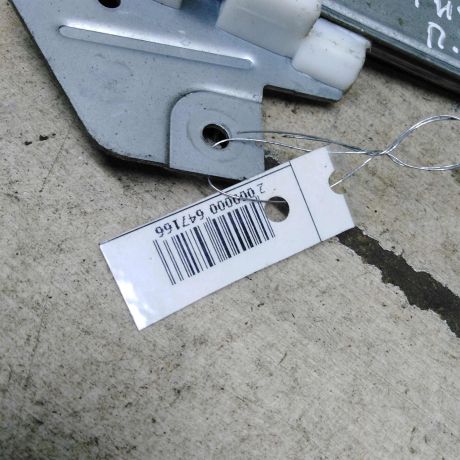 steklopodieemnik-mexaniceskii-perednii-pravyi-kia-rio-ii-xetcbek-art-101617-big-2