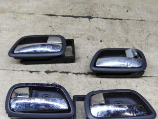 rucka-otkryvaniia-dveri-vnutrenniaia-kia-rio-ii-xetcbek-art-101623