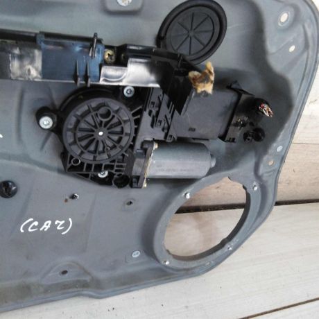 steklopodieemnik-elektriceskii-volkswagen-golf-4-volkswagen-bora-art-101651-big-2