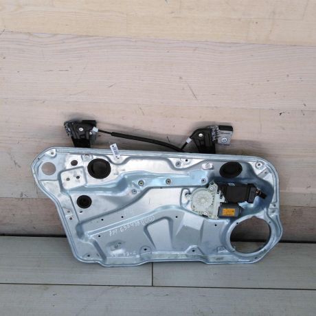 steklopodieemnik-elektriceskii-volkswagen-golf-4-volkswagen-bora-art-101658-big-0