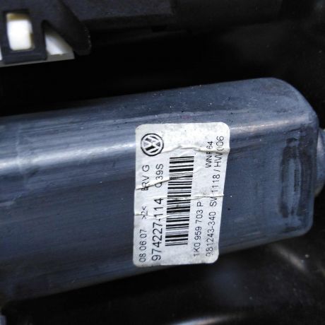 steklopodieemnik-elektriceskii-zadnii-levyi-volkswagen-passat-b6-art-101805-big-2