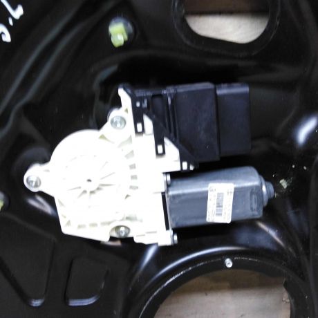 steklopodieemnik-elektriceskii-zadnii-levyi-volkswagen-passat-b6-art-101805-big-5