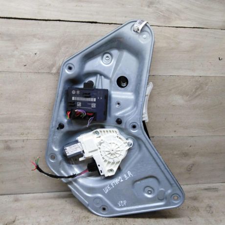 steklopodieemnik-elektriceskii-zadnii-pravyi-skoda-yeti-i-art-101831-big-0