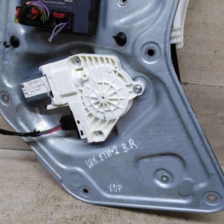 steklopodieemnik-elektriceskii-zadnii-pravyi-skoda-yeti-i-art-101831-big-3