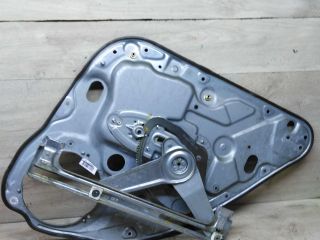 steklopodieemnik-elektriceskii-zadnii-levyi-ford-c-max-dorestailing-art-102677