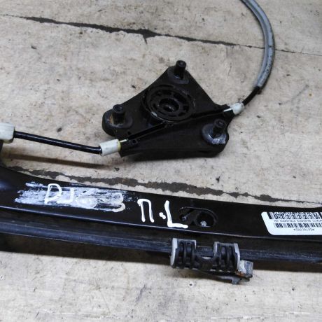 steklopodieemnik-elektriceskii-perednii-levyi-volkswagen-jetta-6-art-102791-big-1