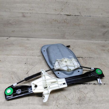 steklopodieemnik-elektriceskii-zadnii-pravyi-volkswagen-jetta-5-art-102996-big-2