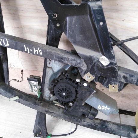 steklopodieemnik-elektriceskii-perednii-pravyi-audi-a4-b5-art-103226-big-4