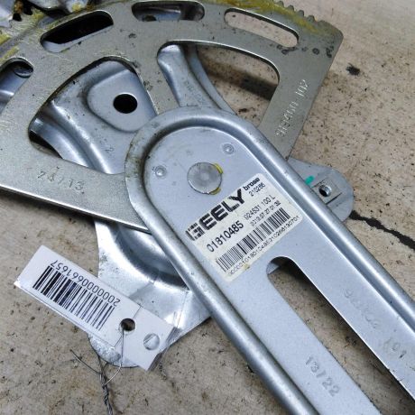 steklopodieemnik-elektriceskii-zadnii-levyi-geely-emgrand-x7-art-103292-big-3