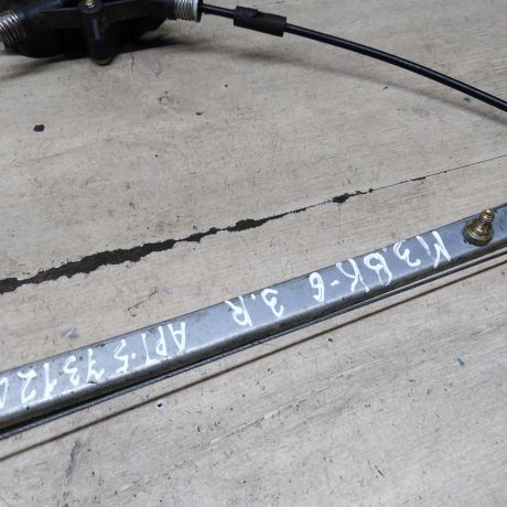 steklopodieemnik-elektriceskii-zadnii-pravyi-mazda-3-bk-art-103316-big-1