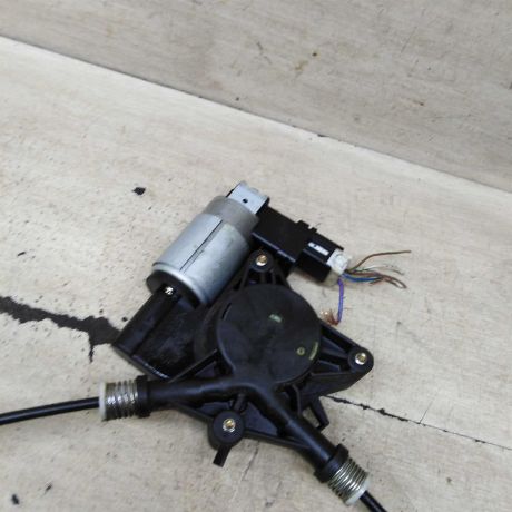 steklopodieemnik-elektriceskii-zadnii-pravyi-mazda-3-bk-art-103316-big-3