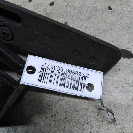 rucka-otkryvaniia-kapota-volkswagen-jetta-5-art-103847-big-4