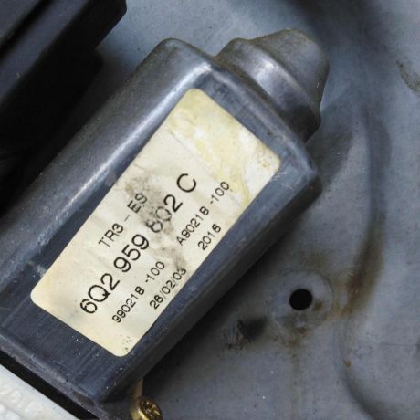 steklopodieemnik-elektriceskii-perednii-levyi-seat-cordoba-ii-art-104134-big-3