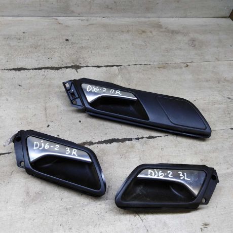 rucka-dveri-vnutrenniaia-volkswagen-jetta-vi-art-105277-big-3