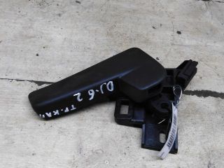 rucka-otkryvaniia-kapota-volkswagen-jetta-vi-art-105287