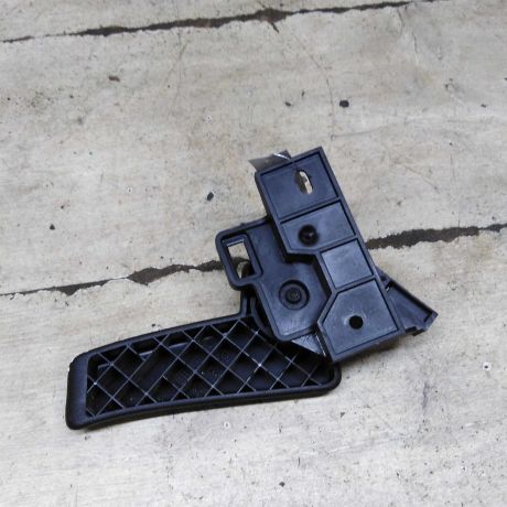 rucka-otkryvaniia-kapota-volkswagen-jetta-vi-art-105287-big-3