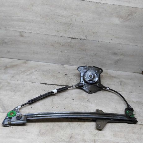 steklopodieemnik-mexaniceskii-perednii-pravyi-audi-100-c4-art-105476-big-1