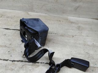 remen-bezopasnosti-zadnii-srednii-volkswagen-jetta-vi-art-105493