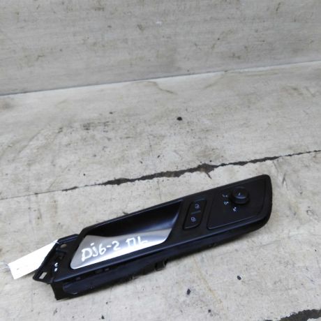 rucka-dveri-vnutrenniaia-peredniaia-levaia-perekliucatel-zerkal-volkswagen-jetta-vi-art-105591-big-2