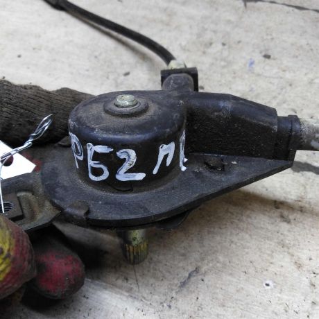 steklopodieemnik-mexaniceskii-perednii-pravyi-volkswagen-passat-b2-art-105892-big-1