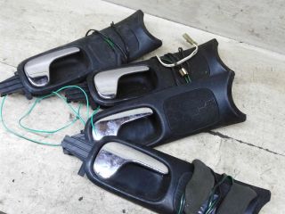 rucka-dveri-vnutrenniaia-audi-a4-b5-art-105983