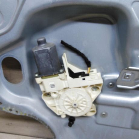 steklopodieemnik-elektriceskii-perednii-pravyi-ford-focus-2-art-106064-big-1