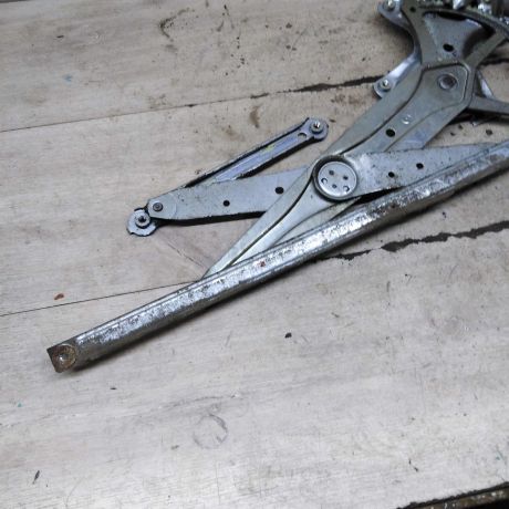 steklopodieemnik-elektriceskii-perednii-levyi-toyota-corolla-x-e140-e150-art-107806-big-1