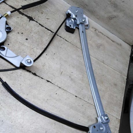 steklopodieemnik-elektriceskii-perednii-levyi-skoda-octavia-tour-art-108026-big-7