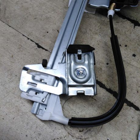 steklopodieemnik-elektriceskii-perednii-levyi-skoda-octavia-tour-art-108026-big-2