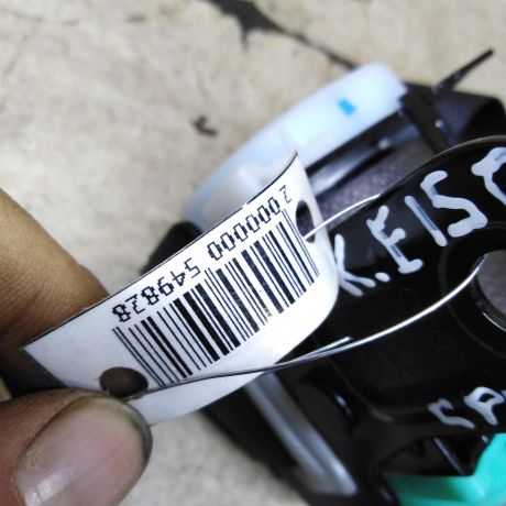 remen-bezopasnosti-zadnii-srednii-toyota-corolla-x-e140-e150-art-108051-big-1