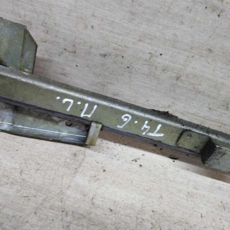 steklopodieemnik-mexaniceskii-perednii-levyi-volkswagen-transporter-t4-art-108521-big-1