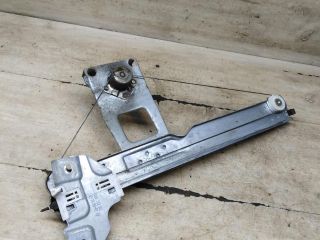 steklopodieemnik-mexaniceskii-zadnii-levyi-renault-sandero-i-art-108749