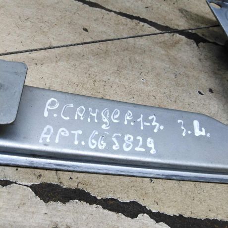 steklopodieemnik-mexaniceskii-zadnii-levyi-renault-sandero-i-art-108749-big-2