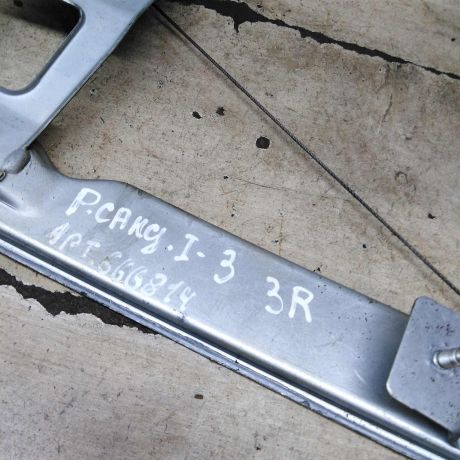 steklopodieemnik-mexaniceskii-zadnii-pravyi-renault-sandero-i-art-109023-big-1