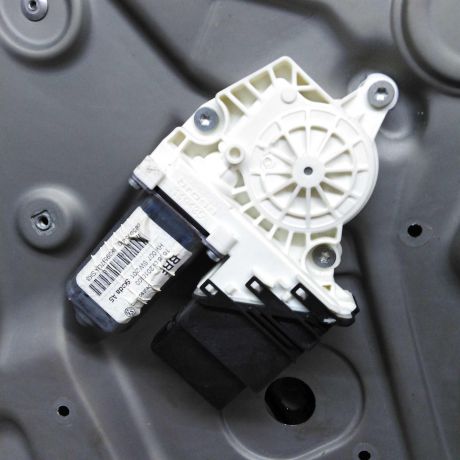 steklopodieemnik-zadnii-levyi-elektriceskii-skoda-octavia-a5-art-109167-big-1