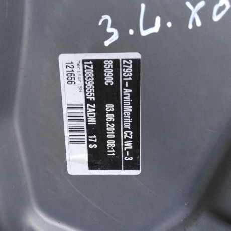 steklopodieemnik-zadnii-levyi-elektriceskii-skoda-octavia-a5-art-109167-big-3