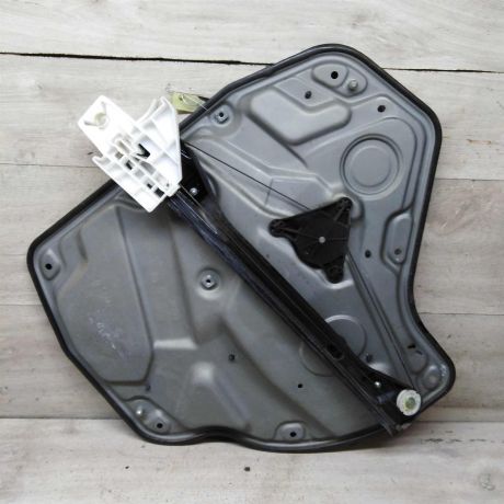 steklopodieemnik-elektriceskii-zadnii-pravyi-skoda-octavia-a5-art-109168-big-1