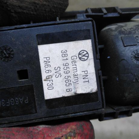 rucka-dveri-vnutrenniaia-peredniaia-levaia-perekliucatel-regulirovki-zerkal-volkswagen-passat-b5-art-109449-big-1