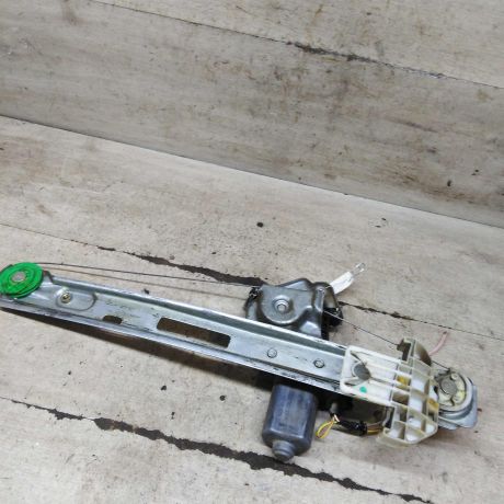 steklopodieemnik-elektriceskii-zadnii-pravyi-defekt-ford-focus-1-art-109608-big-3