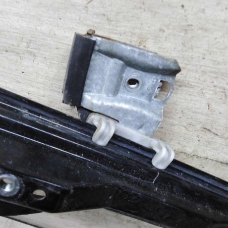 steklopodieemnik-elektriceskii-perednii-pravyi-ford-focus-1-art-109613-big-1