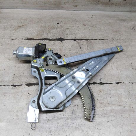 steklopodieemnik-elektriceskii-zadnii-levyi-nissan-tiida-i-art-110104-big-0