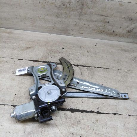 steklopodieemnik-elektriceskii-zadnii-levyi-nissan-tiida-i-art-110104-big-1