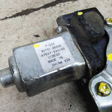 steklopodieemnik-elektriceskii-zadnii-levyi-nissan-tiida-i-art-110104-big-3