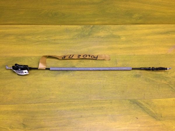 tros-otkryvaniia-dveri-volkswagen-polo-sedan-2015-g-art-12050-big-0