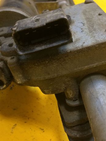 trapeciia-dvornikov-v-sbore-peugeot-307-art-13369-big-3