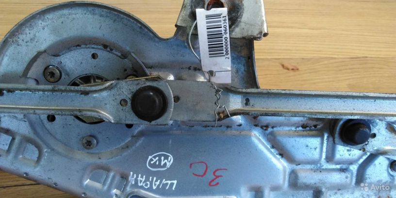 trapeciia-dvornikov-volkswagen-sharan-art-13859-big-2