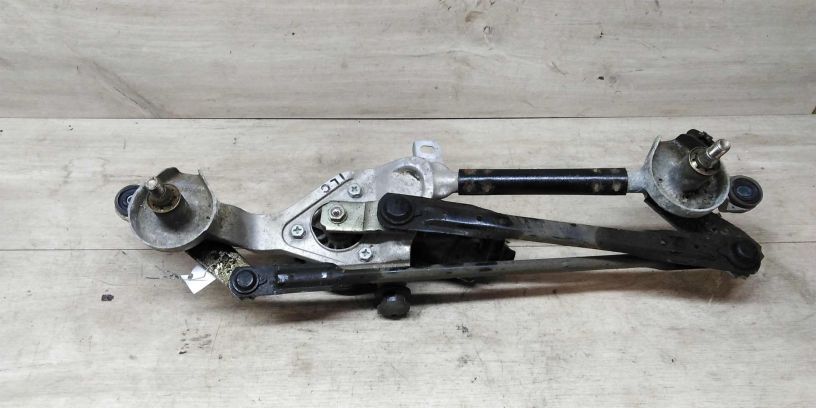 trapeciia-dvornikov-s-motorom-hyundai-solaris-art-17355-big-1