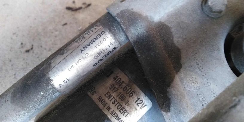 trapeciia-dvornikov-v-sbore-volvo-s80-art-17761-big-1