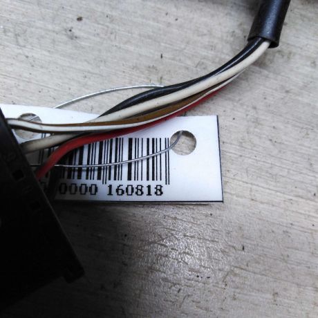 zerkalo-pravoe-audi-a6-c5-defekt-stekla-art-26308-big-1